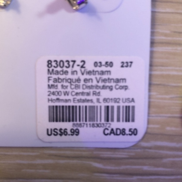 Claire’s earring new on company card 10 pairs - Picture 7 of 7